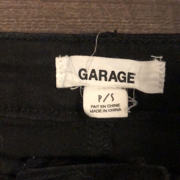 Black mini jean skirt from garage - Picture 3 of 3